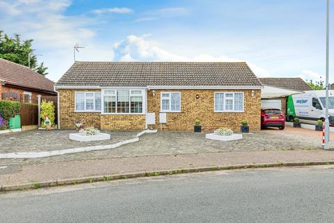 3 bedroom detached bungalow for sale, Hawkendon Road, Clacton-on-Sea, CO16