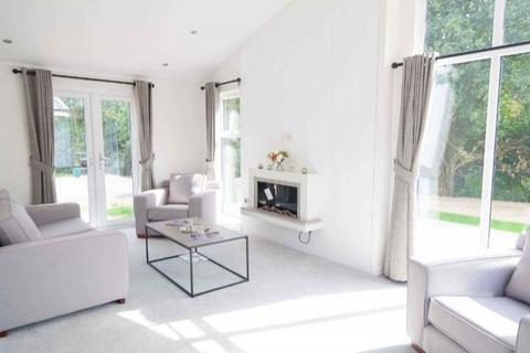 2 bedroom park home for sale, Crowsheath Estate, , Downham CM11