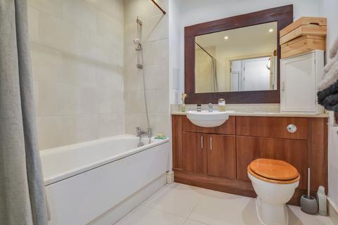 2 bedroom apartment for sale, at Turner House, 22 McMillan Street, London SE8