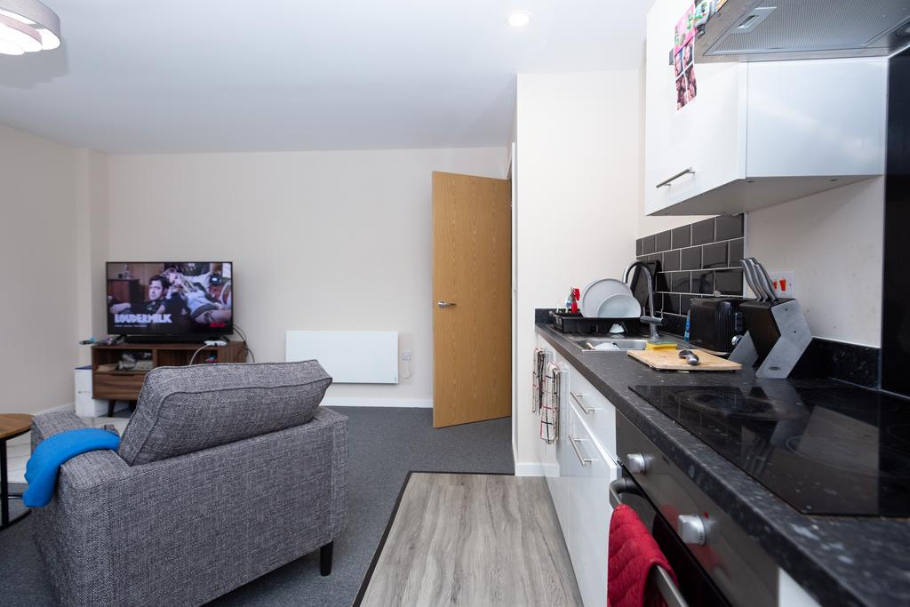 Apartment in Salford - View 5