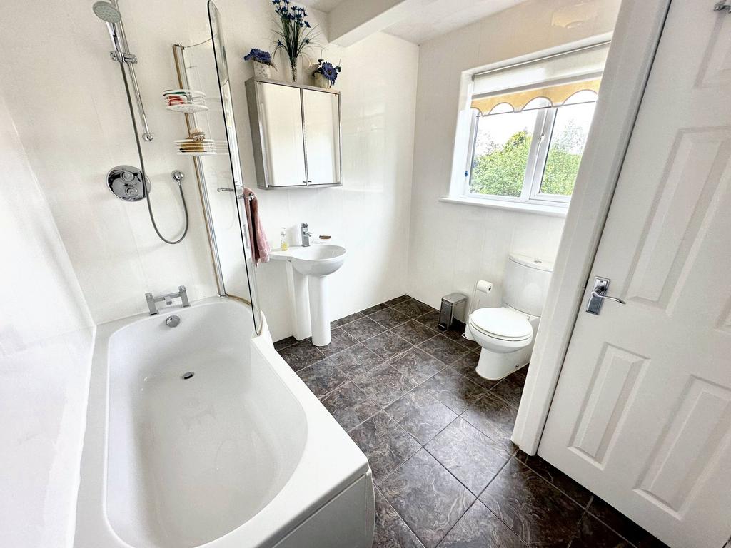 Main Bathroom