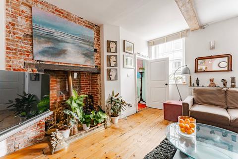 3 bedroom townhouse for sale, Upper St. Giles Street