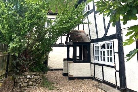 2 bedroom flat to rent, Chantry Street, Andover, SP10