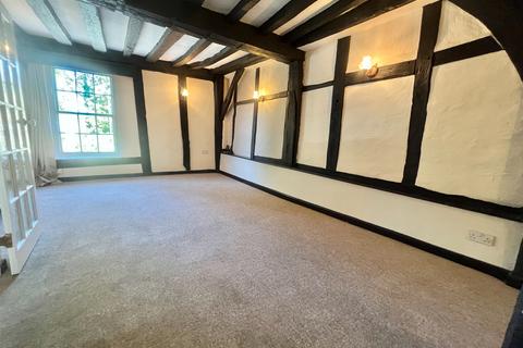 2 bedroom flat to rent, Chantry Street, Andover, SP10