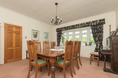 4 bedroom detached house for sale, London Road, West Kingsdown, Sevenoaks, Kent