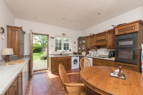 4 bedroom detached house for sale, London Road, West Kingsdown, Sevenoaks, Kent