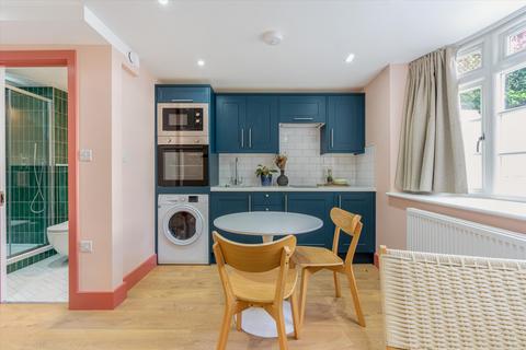 1 bedroom flat to rent, Saville Road, Chiswick, London, W4