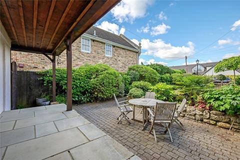 Swatchways Farm End, London, E4 7QS