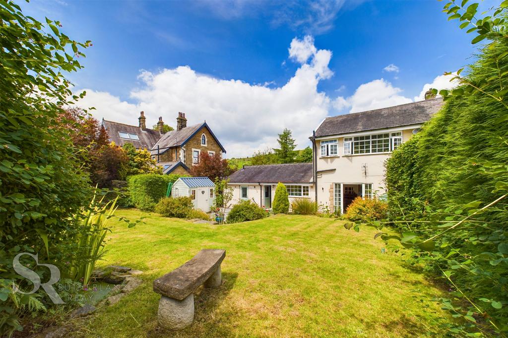 New Mills Road, Birch Vale, SK22 4 bed semidetached house for sale £