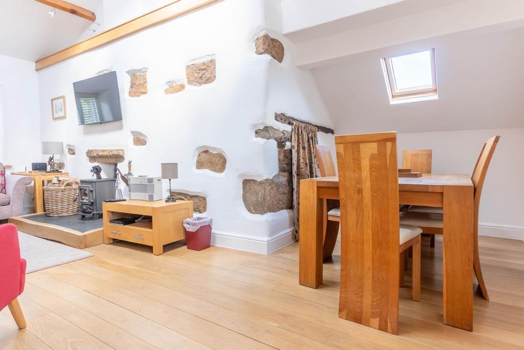 Sitting dining room