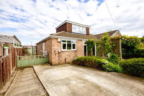 3 bedroom semi-detached house for sale, Eastfield Close, Staincross