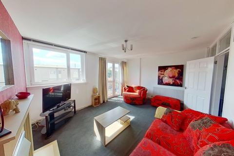 2 bedroom maisonette to rent, Commercial Court, Glasgow, G5