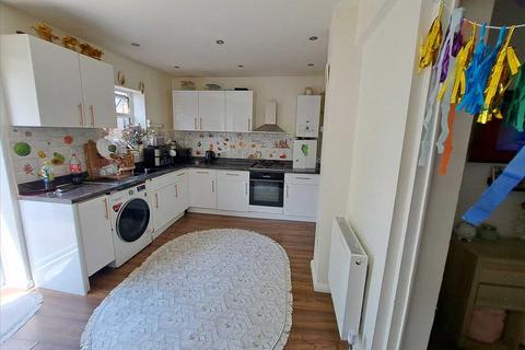 3 bedroom end of terrace house for sale, Constable Gardens, Edgware