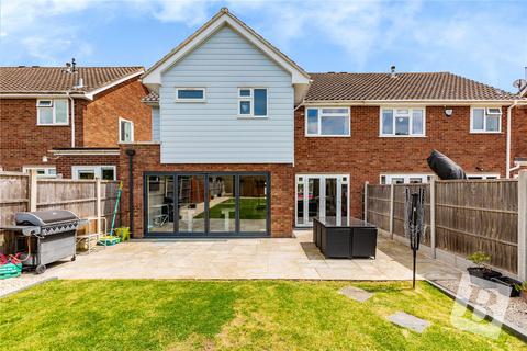 4 bedroom semi-detached house for sale, Briarleas Gardens, Upminster, RM14