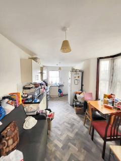 5 bedroom terraced house to rent, Clarendon Road, London E17