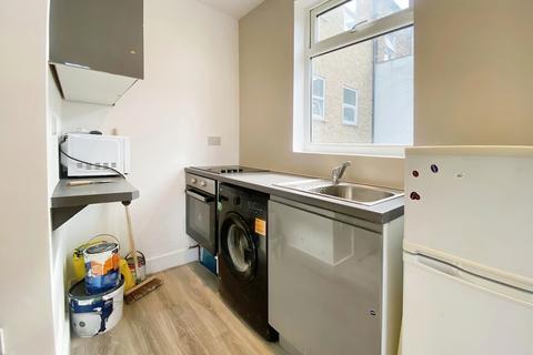 Studio to rent, Romford Road, Manor Park, E12 5JR