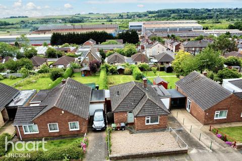 2 bedroom detached bungalow for sale, Hillside Avenue, Lincoln