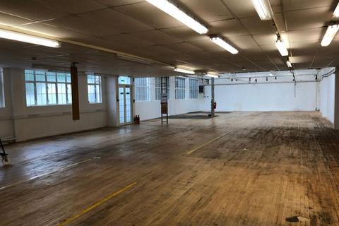 Industrial unit to rent, Vale Road, Harringey N4