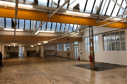 Industrial unit to rent, Vale Road, Harringey N4