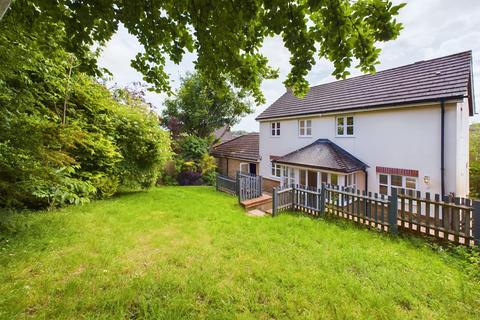 4 bedroom detached house for sale, Falcon Rise, Downley