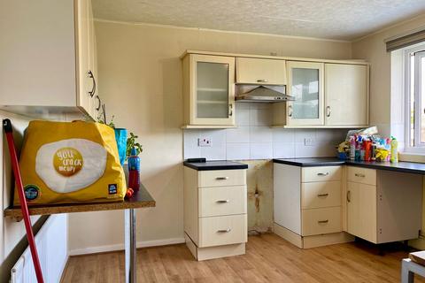 2 bedroom apartment to rent, Delane Road, Deal, CT14