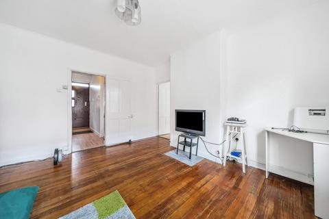 2 bedroom flat for sale, Kennington Road, Kennington