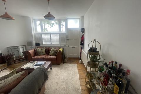 3 bedroom end of terrace house to rent, Ballast Quay, London SE10