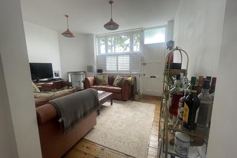 3 bedroom end of terrace house to rent, Ballast Quay, London SE10