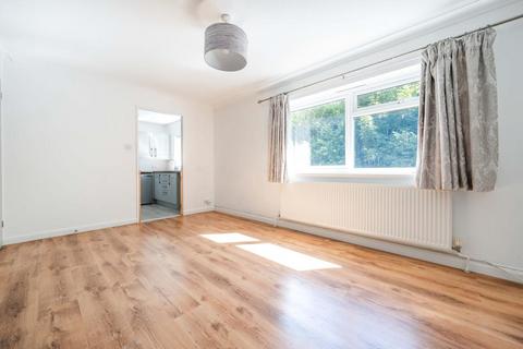 28a Bernstein Road, Basingstoke, RG22 4NE
