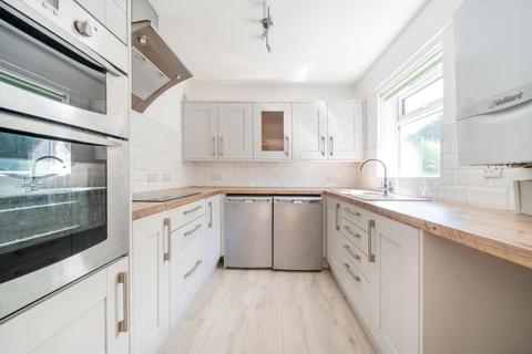 28a Bernstein Road, Basingstoke, RG22 4NE