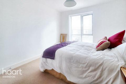 2 bedroom flat for sale, Fire Fly Avenue, Swindon