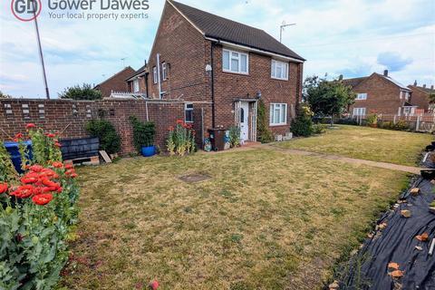 3 bedroom semi-detached house for sale, Waterson Road, Chadwell St.Mary
