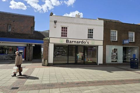 Retail property (high street) to rent, 14 High Street, Cosham, Portsmouth, PO6 3BZ