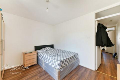 5 Cromford Path, London, E5 0TG