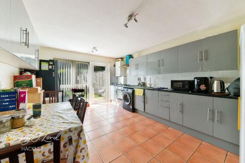 3 bedroom terraced house for sale, Cromford Path, Clapton, E5