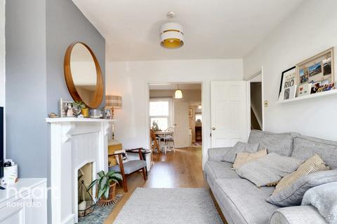 109 Douglas Road, Hornchurch, RM11 1AW