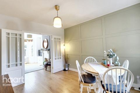 109 Douglas Road, Hornchurch, RM11 1AW