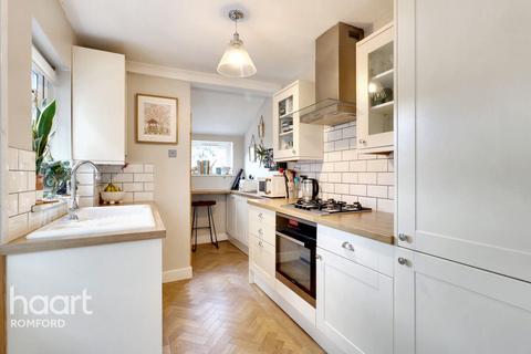 109 Douglas Road, Hornchurch, RM11 1AW