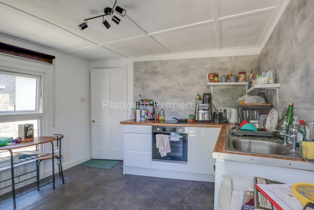 Churchgate Street, Soham 2 bed apartment to rent £850 pcm (£196 pw)