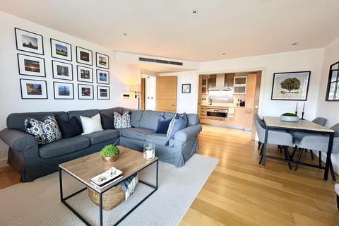 2 bedroom flat for sale, Fountain House, The Boulevard, London