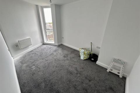 2 bedroom apartment to rent, Scholes Lane, St. Helens WA10