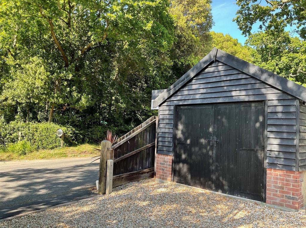 Detached Garage