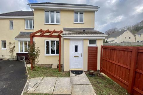 3 bedroom semi-detached house to rent, Quarry Fields, Okehampton, Devon, EX20