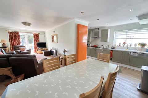 5 bedroom detached house for sale, Bearwood