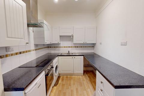 1 bedroom flat to rent, First Avenue, Hove, BN3