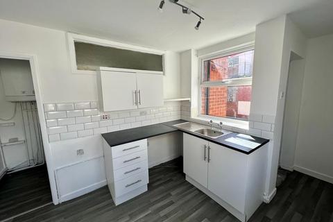 2 bedroom end of terrace house to rent, Blyth NE24