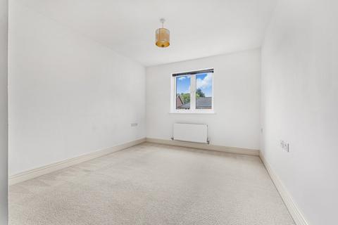 1 bedroom apartment for sale, Bowes Road, STAINES, TW18