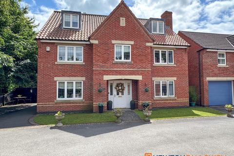 5 bedroom detached house for sale, Pine Close, 6 NG24