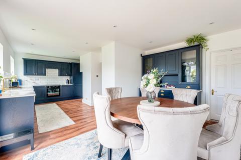 3 Bramble Close, Leigh-on-sea, SS9 5HD
