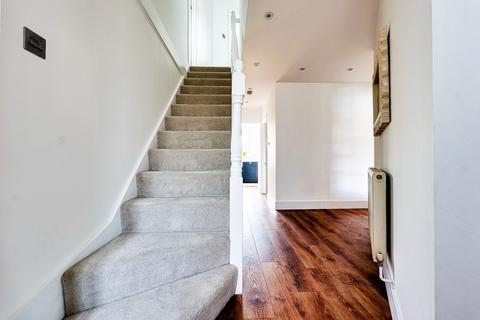 3 Bramble Close, Leigh-on-sea, SS9 5HD